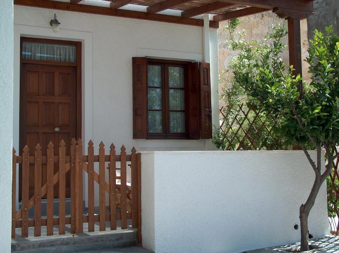 Villa Notos Adamantas  Exteriör bild
