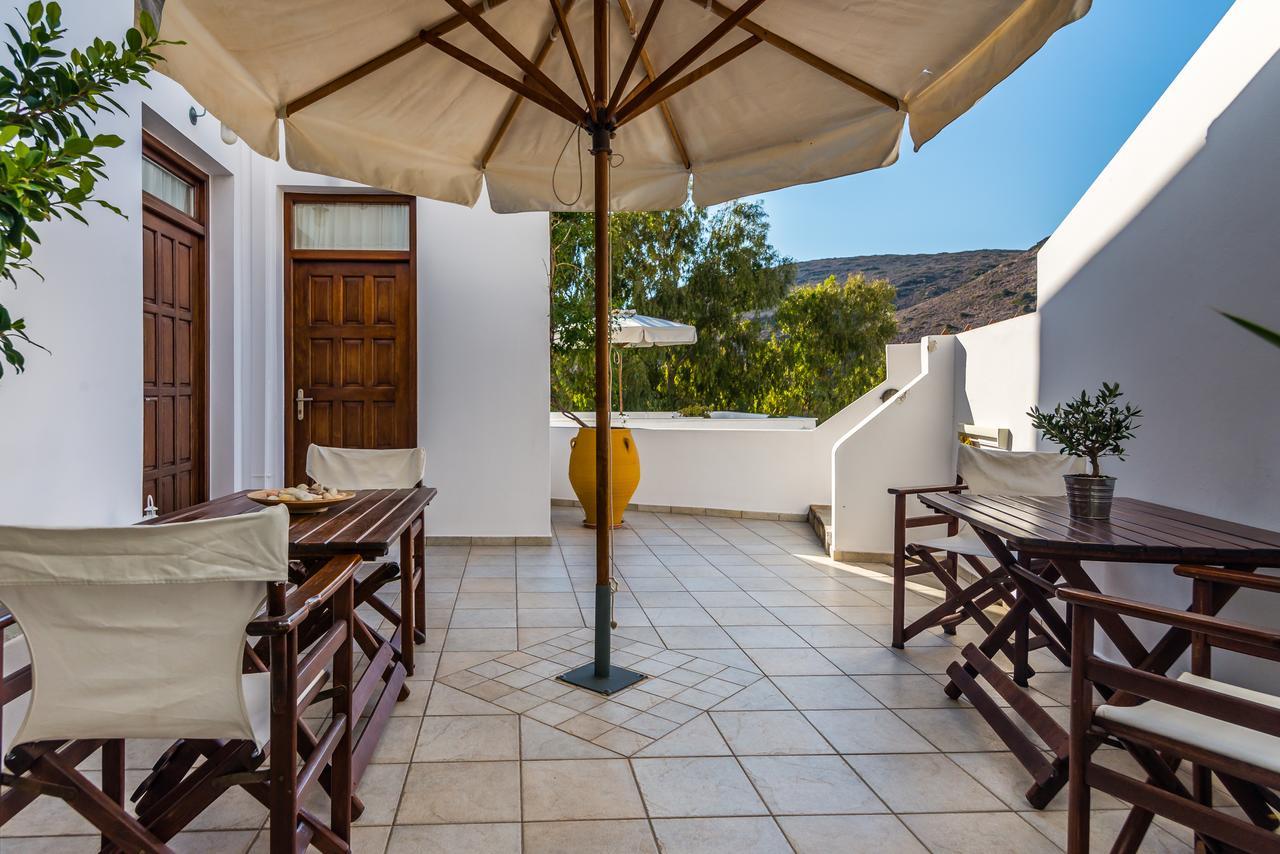 Villa Notos Adamantas  Exteriör bild